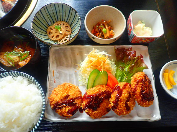 第36弾はコロッケ定食!