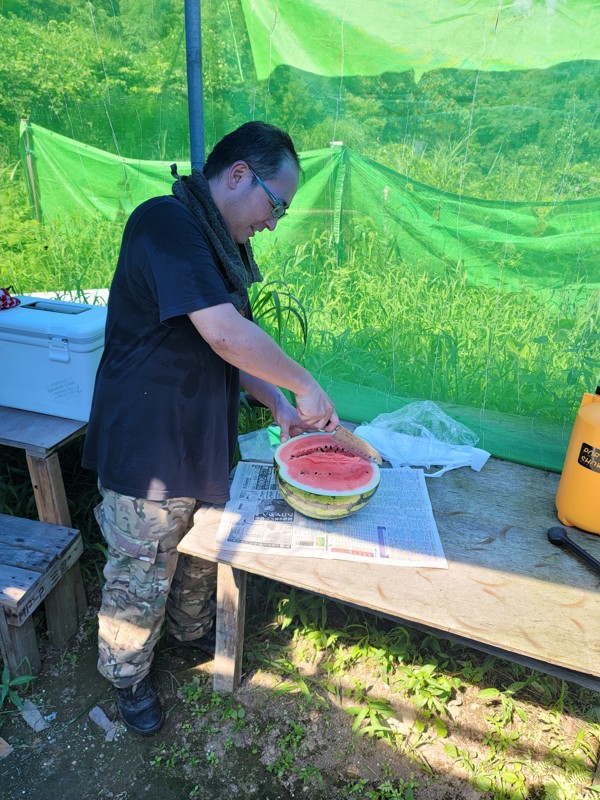 夏はスイカ🍉食べながら