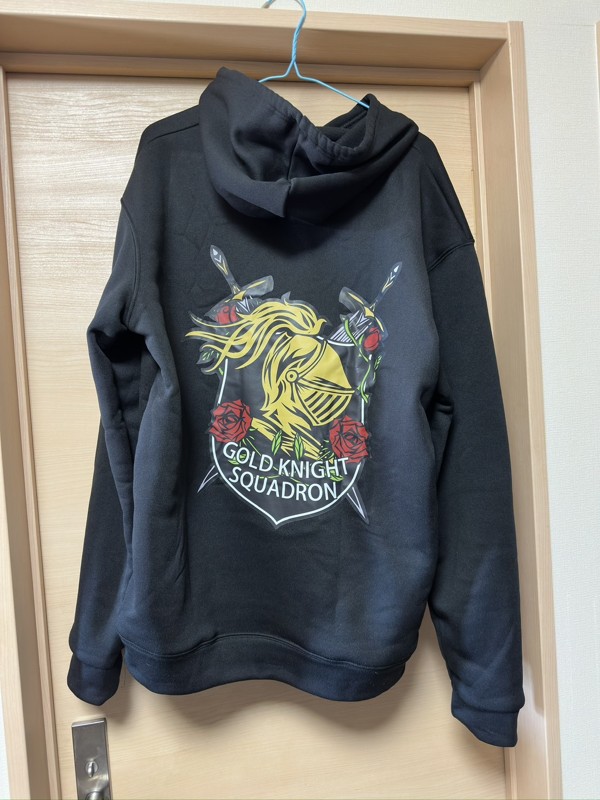 オリジナルパーカーあります。